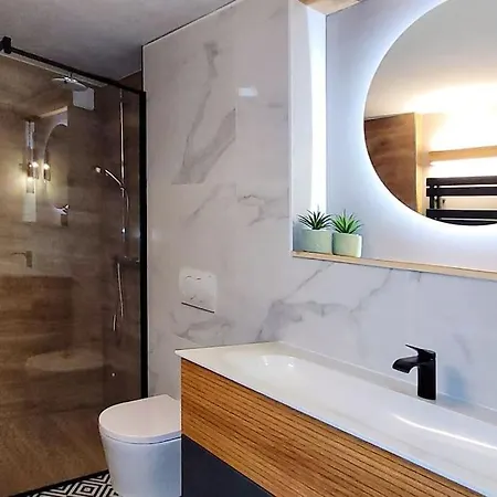 L'avantgardiste, Spacious 6 Bedrooms Duplex, Panoramic View Appartement Crans-Montana