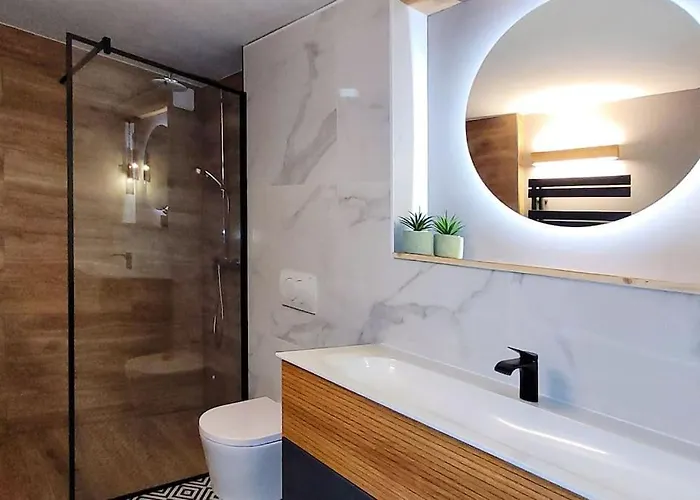 L'avantgardiste, Spacious 6 Bedrooms Duplex, Panoramic View Apartament Crans-Montana