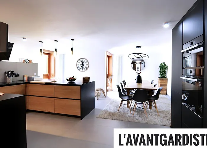 L'avantgardiste, Spacious 6 Bedrooms Duplex, Panoramic View Apartament