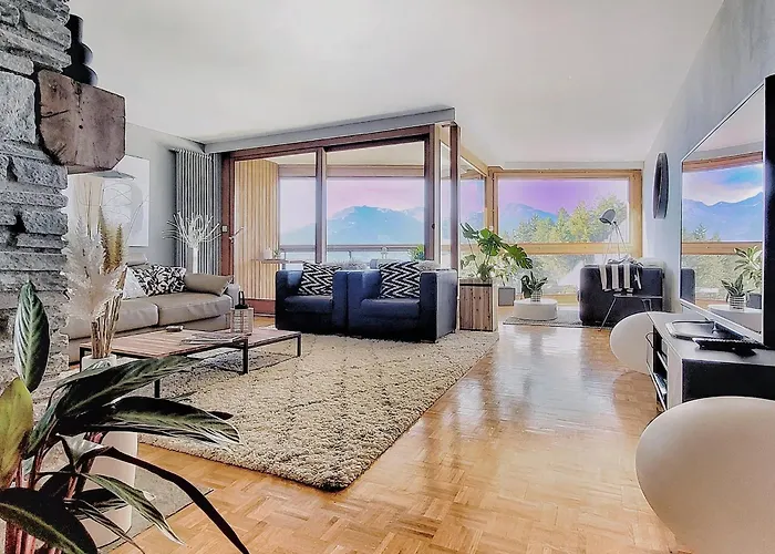 Apartament L'avantgardiste, Spacious 6 Bedrooms Duplex, Panoramic View