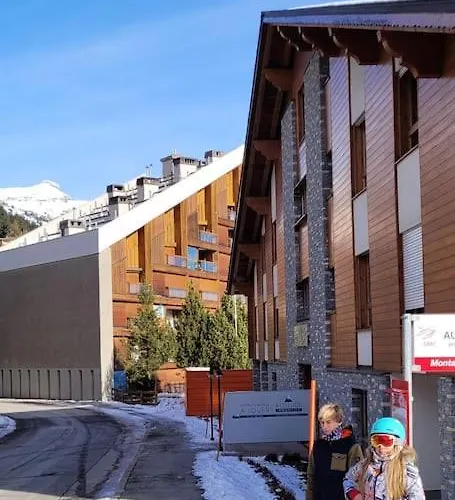 L'avantgardiste, Spacious 6 Bedrooms Duplex, Panoramic View Апартаменты *