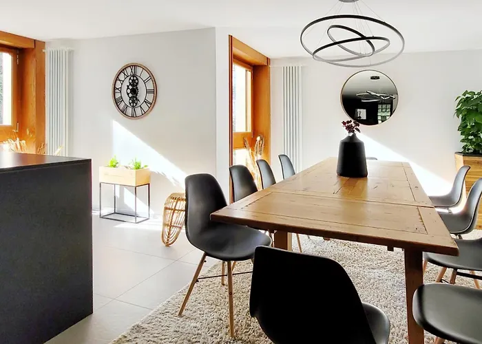 L'avantgardiste, Spacious 6 Bedrooms Duplex, Panoramic View Апартаменты *