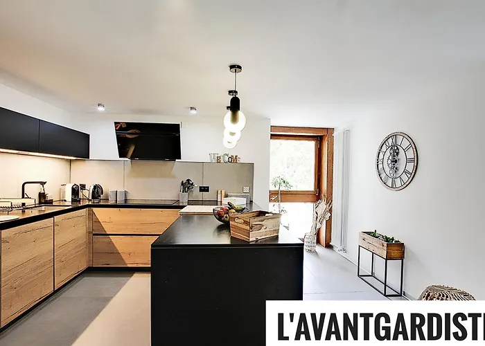 L'avantgardiste, Spacious 6 Bedrooms Duplex, Panoramic View Апартаменты *