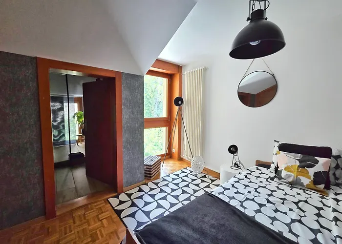 Апартаменты L'avantgardiste, Spacious 6 Bedrooms Duplex, Panoramic View *